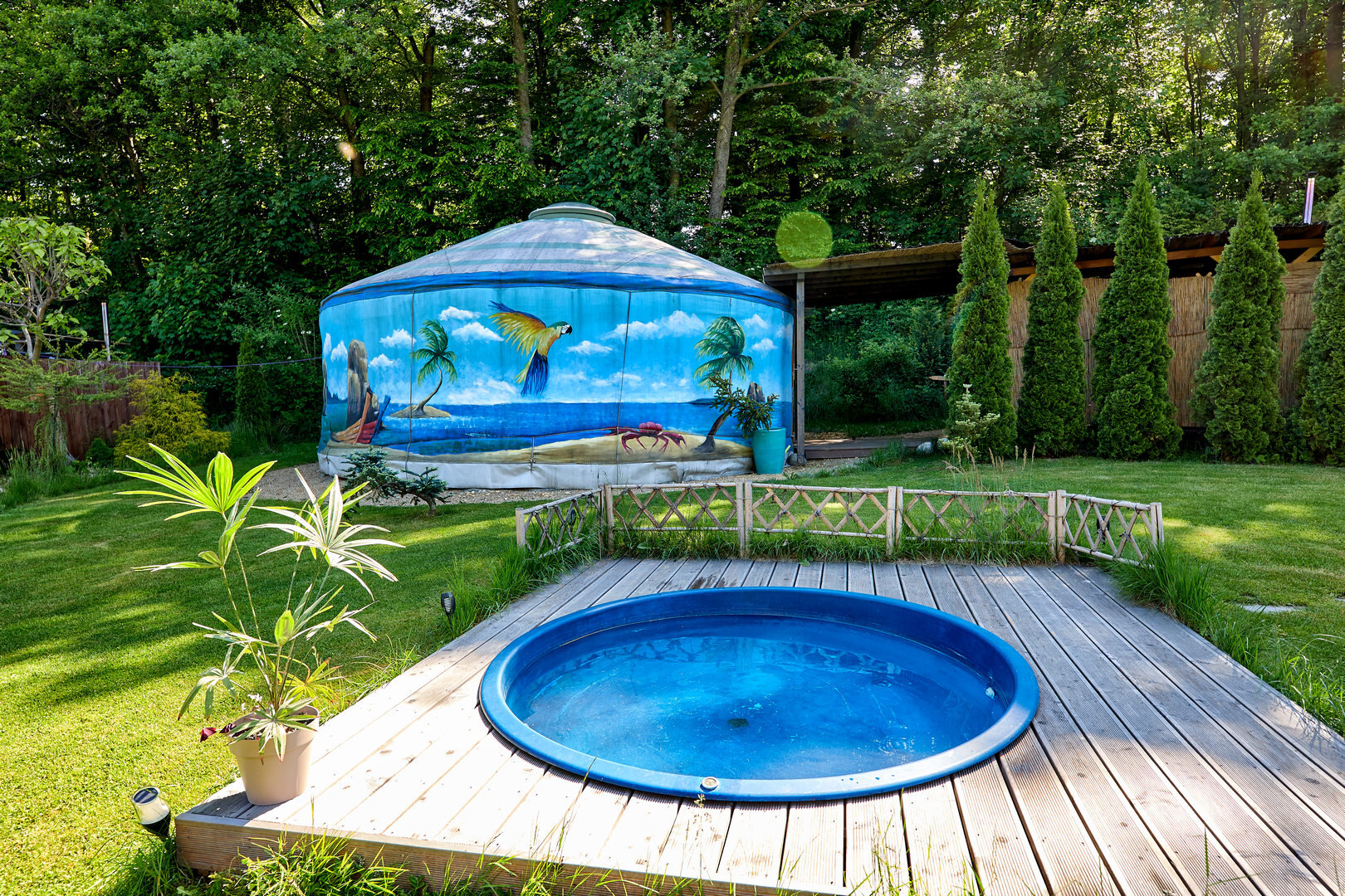 Jurta Hawaje z prywatnym jacuzzi Jurta Hawaje z prywatnym jacuzzi